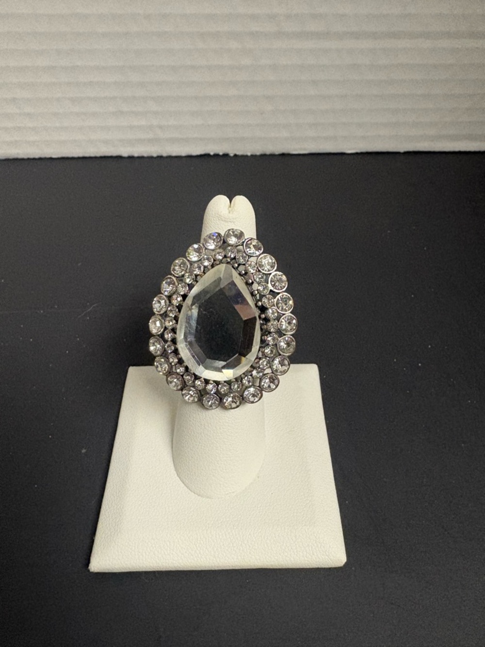Crystal Teardrop Cocktail Ring - Fashion Jewelry EUC